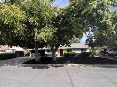 1580 Placer Dr