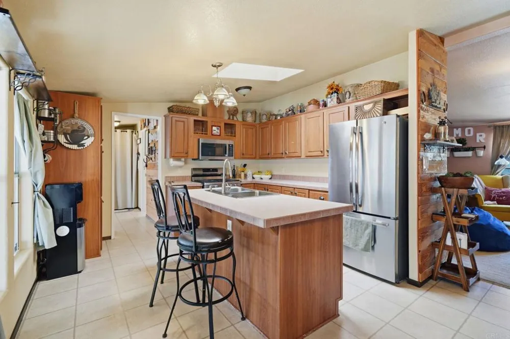 12044 Royal Road #SPC 99 El Cajon, CA 92021