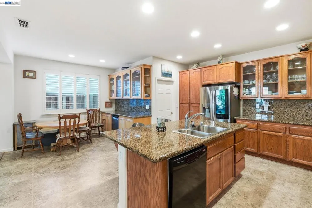 9569 Nicole Ln Elk Grove, CA 95758