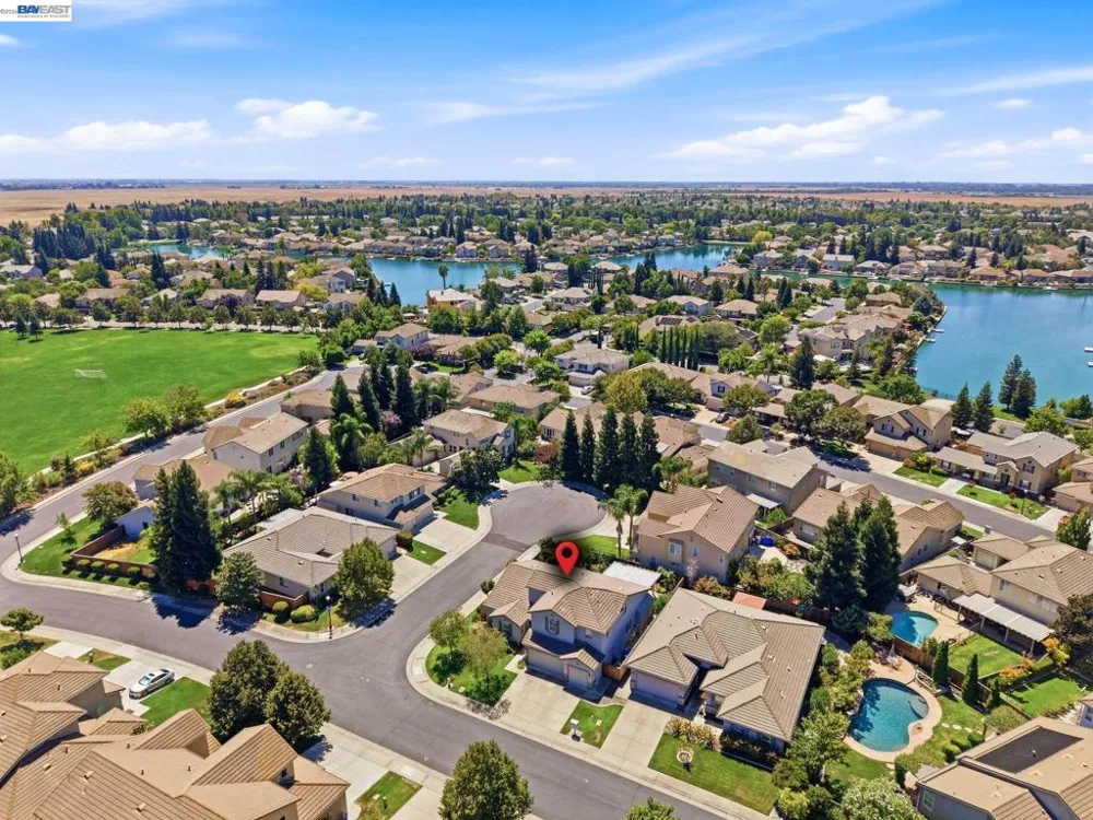 9569 Nicole Ln Elk Grove, CA 95758