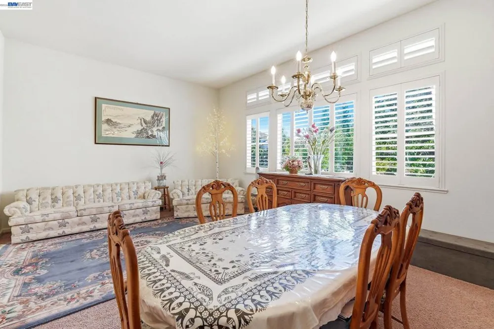 9569 Nicole Ln Elk Grove, CA 95758