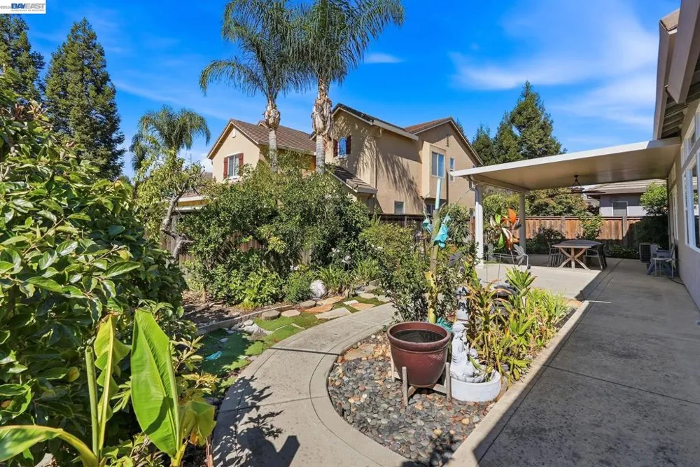 9569 Nicole Ln Elk Grove, CA 95758