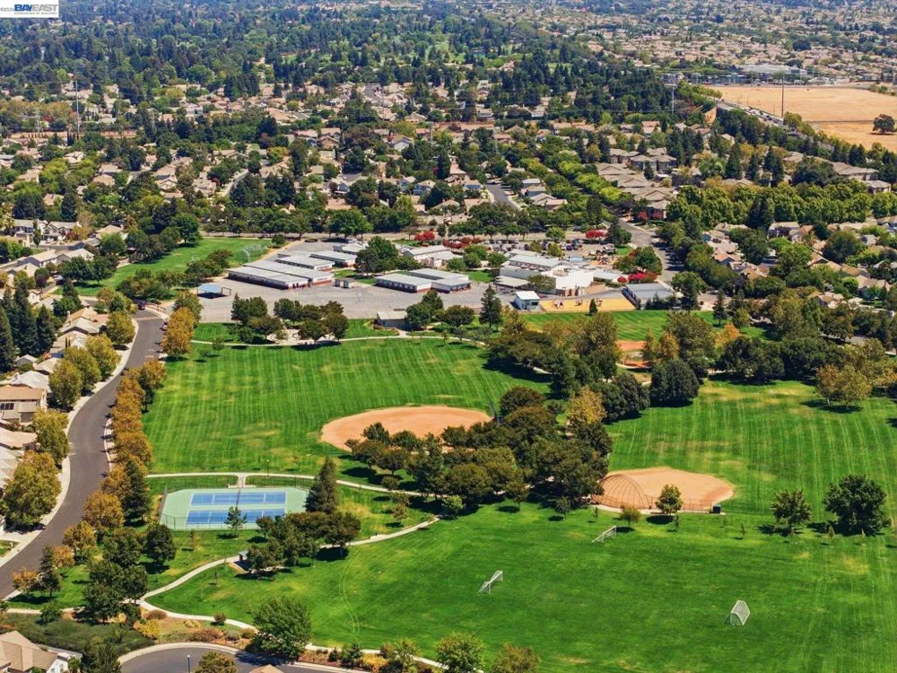 9569 Nicole Ln Elk Grove, CA 95758