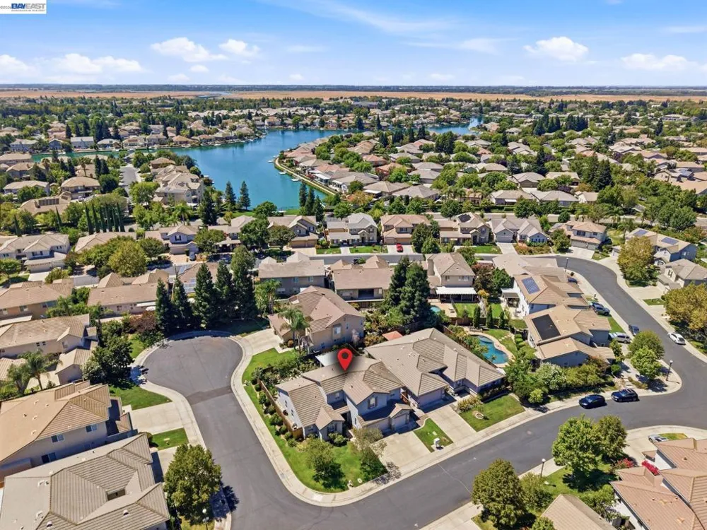 9569 Nicole Ln Elk Grove, CA 95758