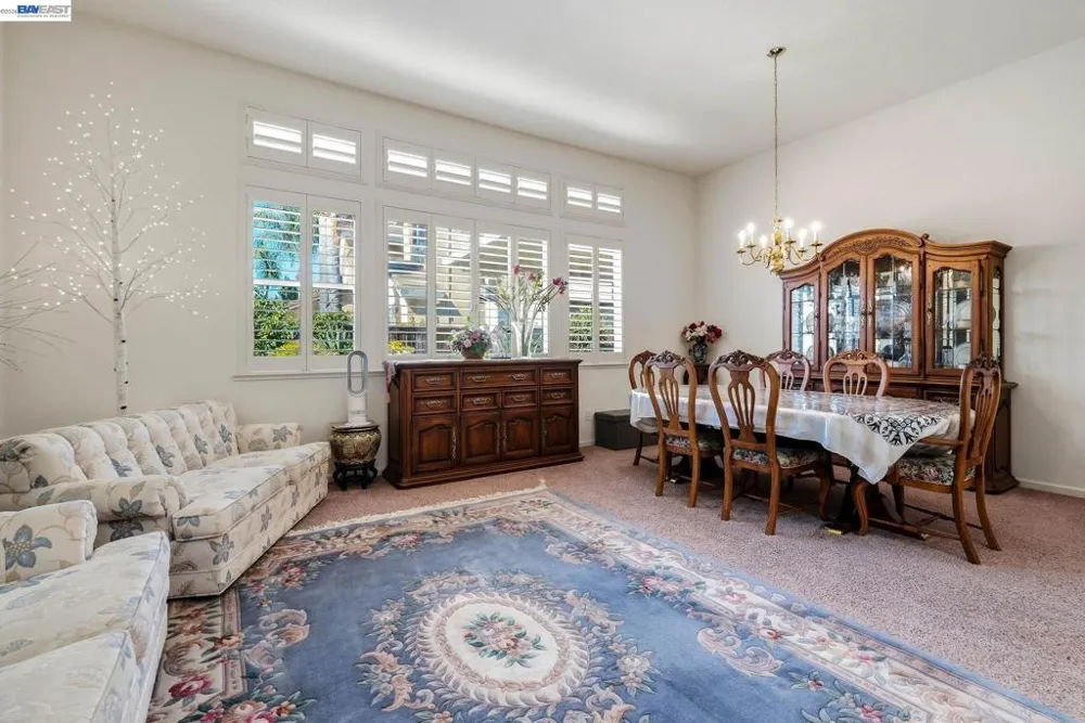 9569 Nicole Ln Elk Grove, CA 95758
