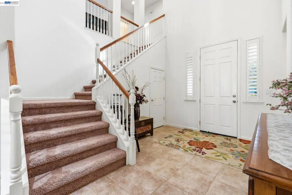 9569 Nicole Ln Elk Grove, CA 95758