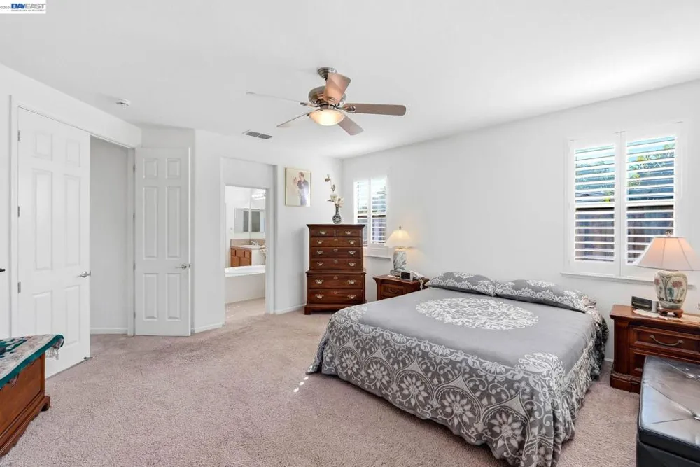 9569 Nicole Ln Elk Grove, CA 95758