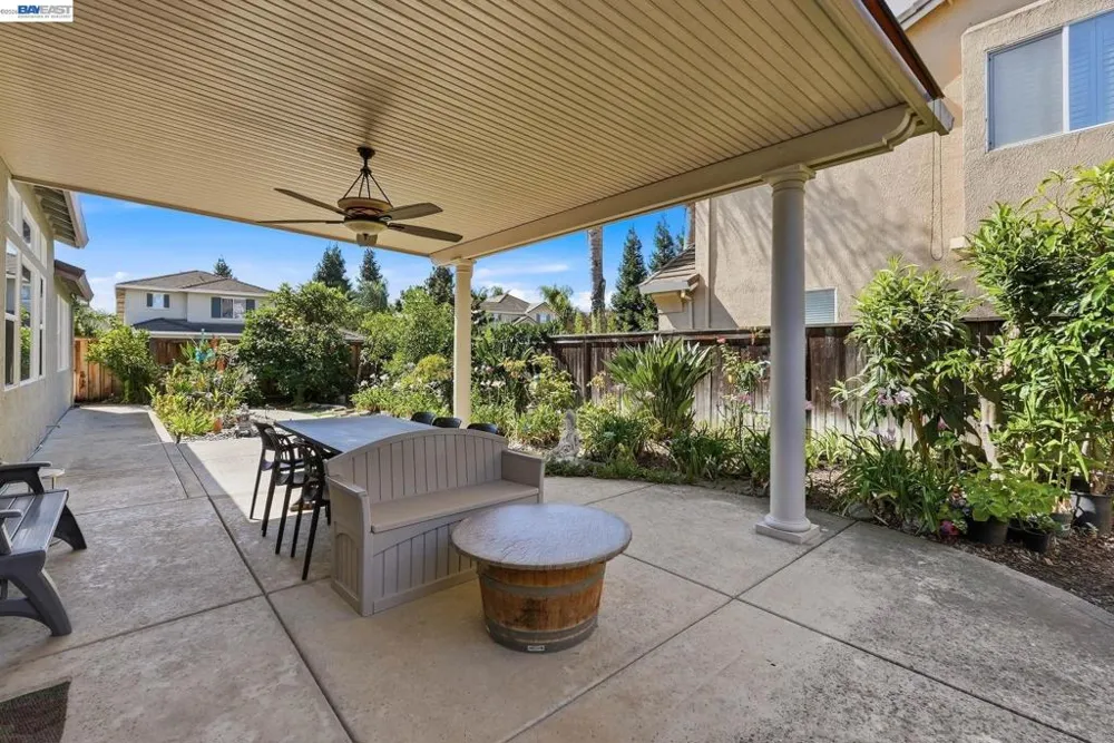 9569 Nicole Ln Elk Grove, CA 95758