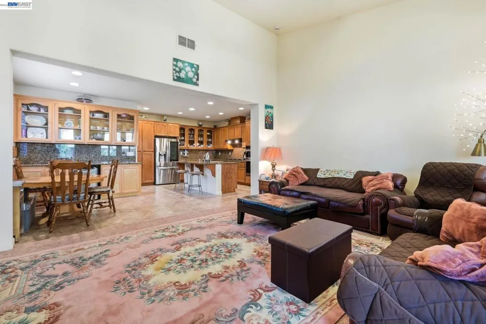 9569 Nicole Ln Elk Grove, CA 95758