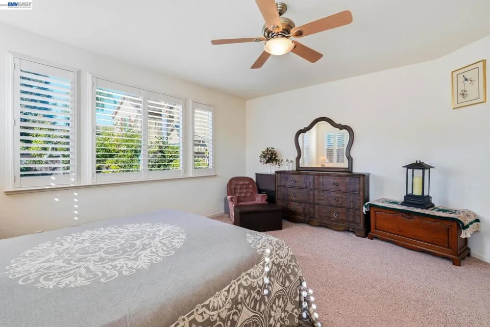 9569 Nicole Ln Elk Grove, CA 95758