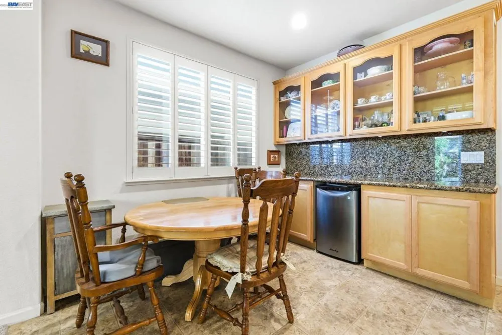 9569 Nicole Ln Elk Grove, CA 95758