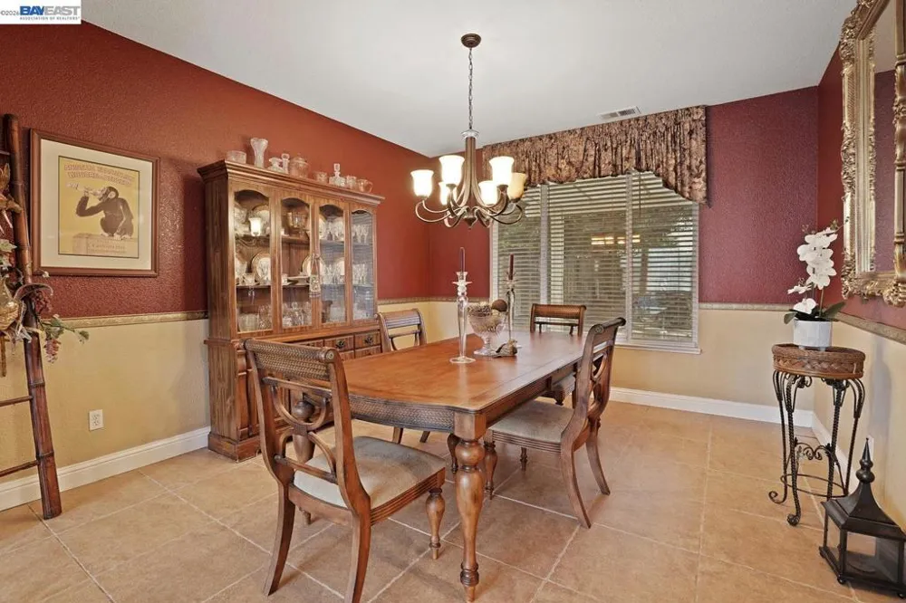 549 Glenbriar Cir Tracy, CA 95377