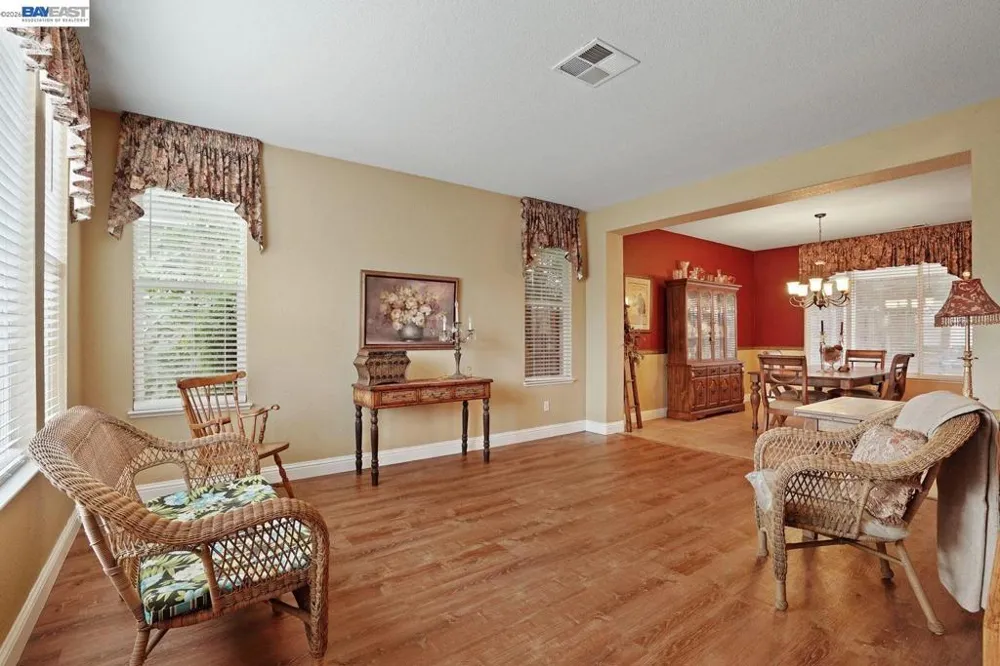 549 Glenbriar Cir Tracy, CA 95377