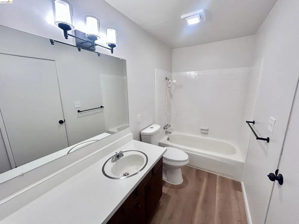 9 Quail Hill Ln Richmond, CA 94803
