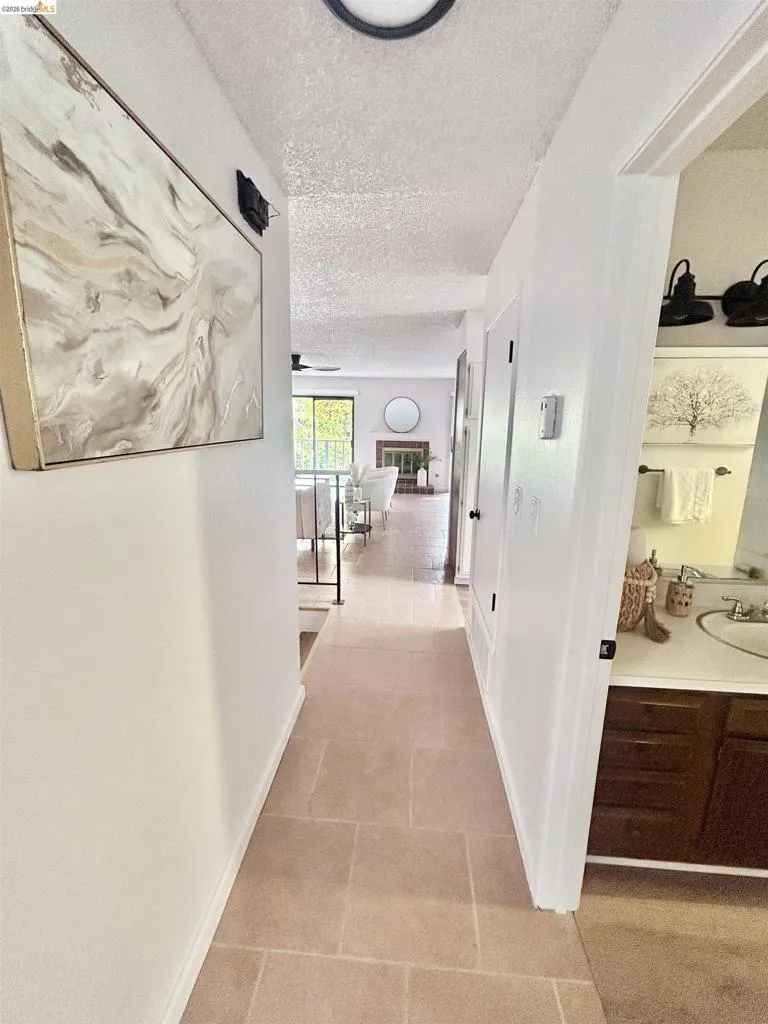 9 Quail Hill Ln Richmond, CA 94803