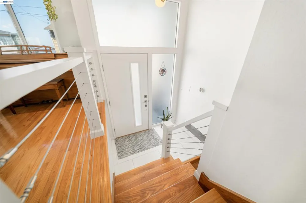 10774 Hellman St Oakland, CA 94605