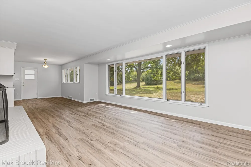 3988 Lakeland Lane Bloomfield Hills City, MI 48302