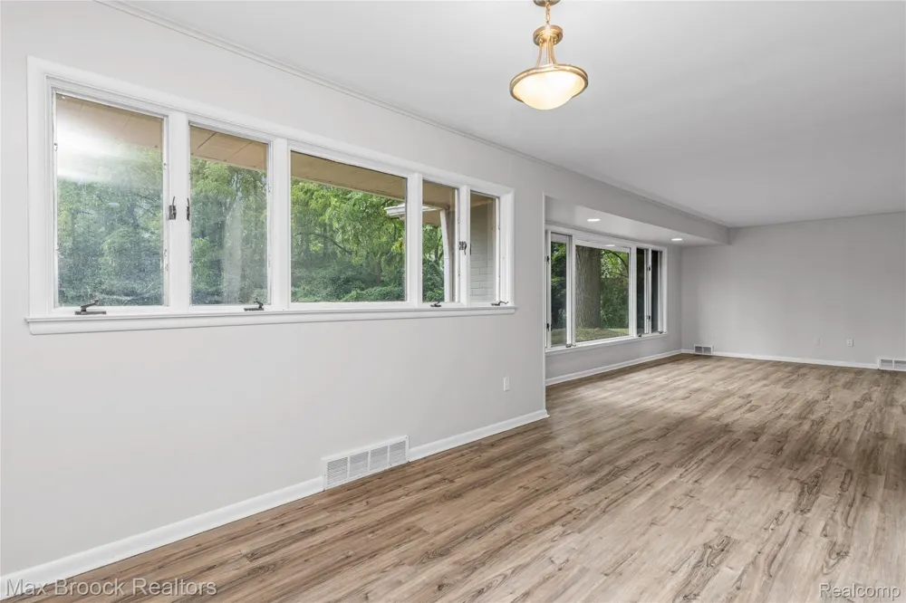 3988 Lakeland Lane Bloomfield Hills City, MI 48302