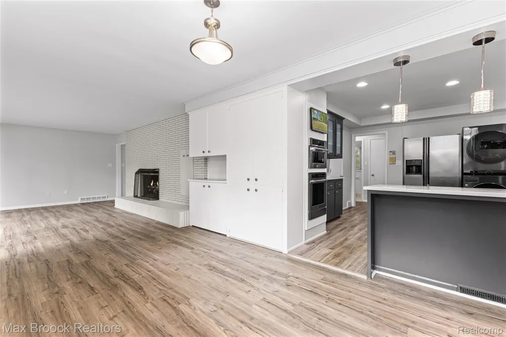 3988 Lakeland Lane Bloomfield Hills City, MI 48302