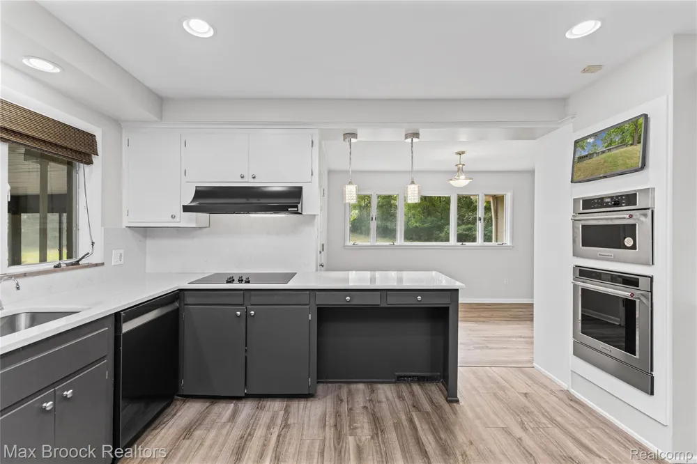 3988 Lakeland Lane Bloomfield Hills City, MI 48302