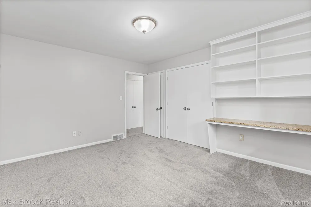 3988 Lakeland Lane Bloomfield Hills City, MI 48302