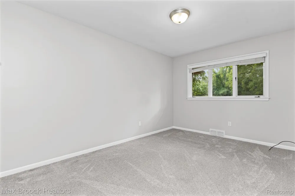3988 Lakeland Lane Bloomfield Hills City, MI 48302