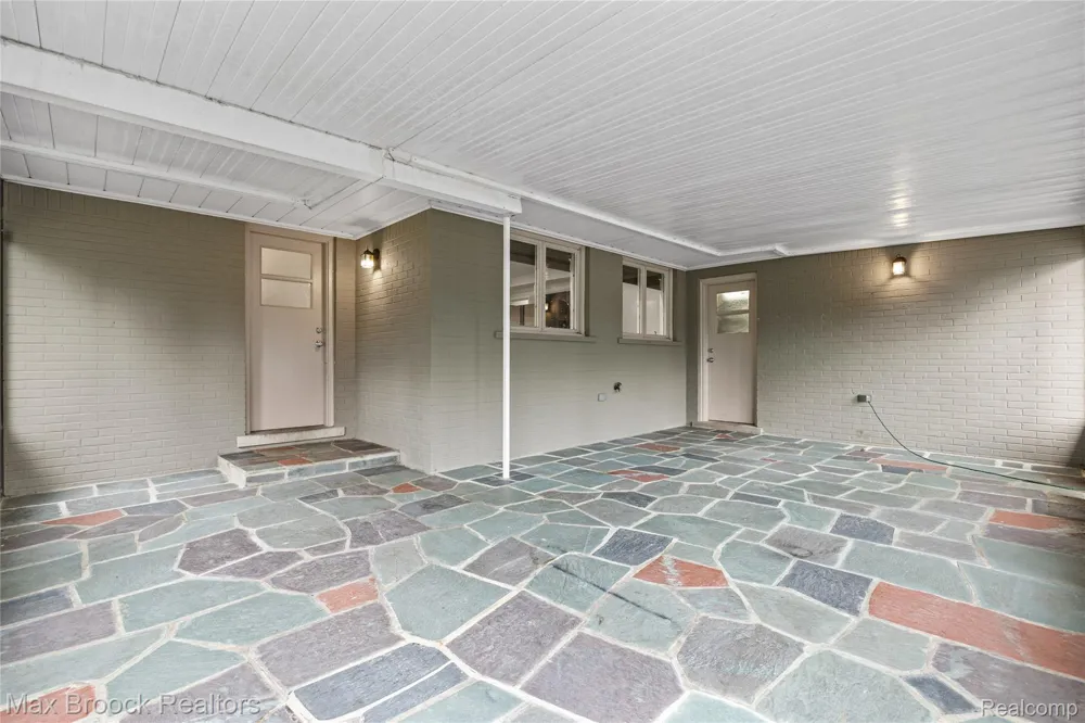 3988 Lakeland Lane Bloomfield Hills City, MI 48302