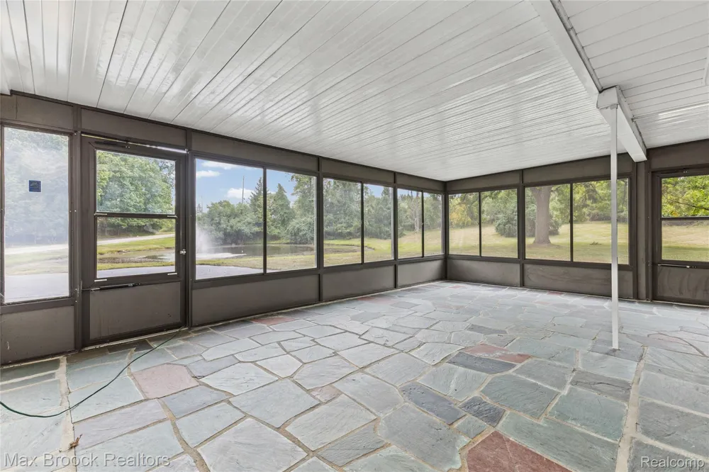 3988 Lakeland Lane Bloomfield Hills City, MI 48302