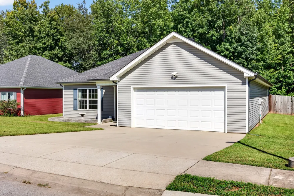 1388 Freedom Dr Clarksville, TN 37042
