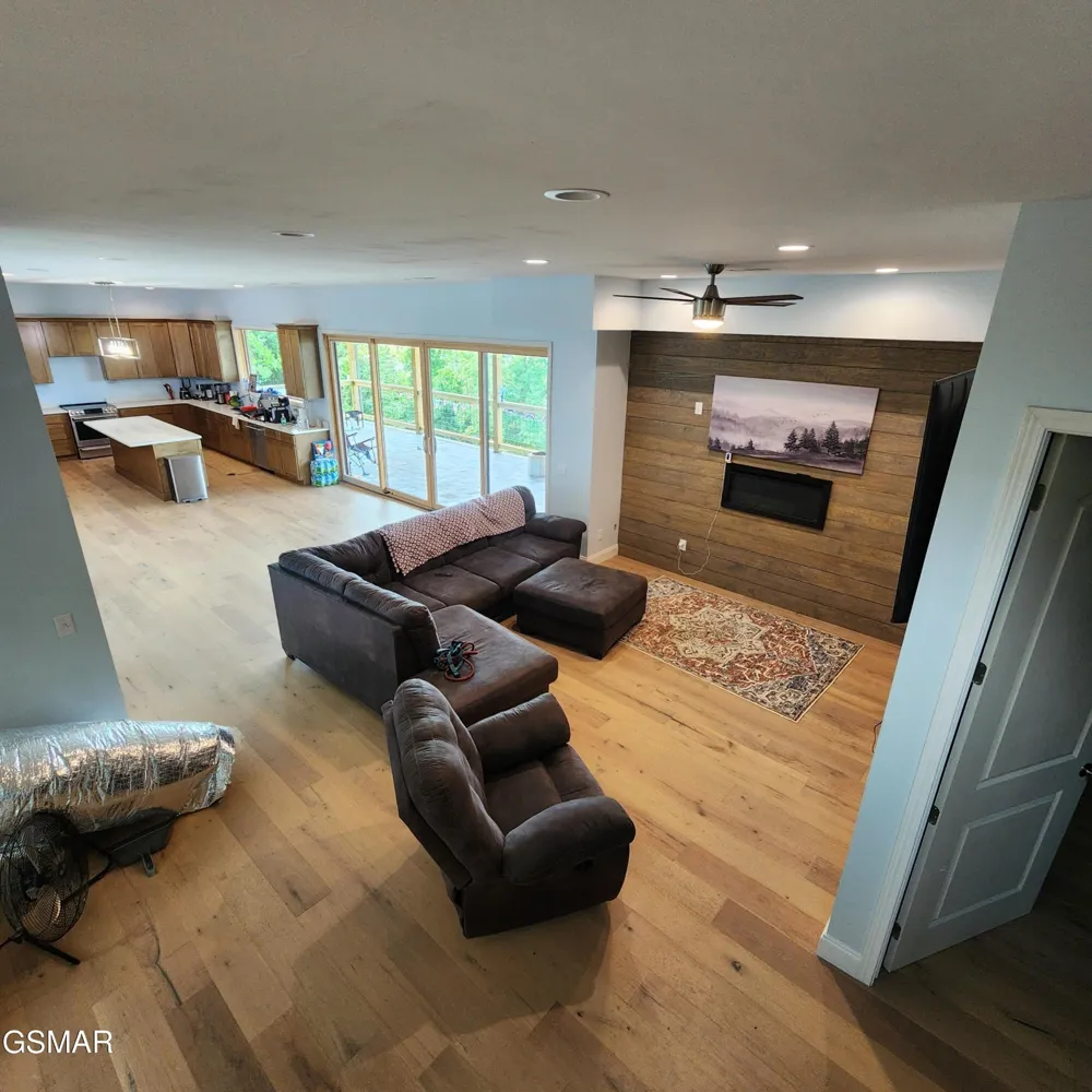 799 Penelope Lane Sevierville, TN 37876