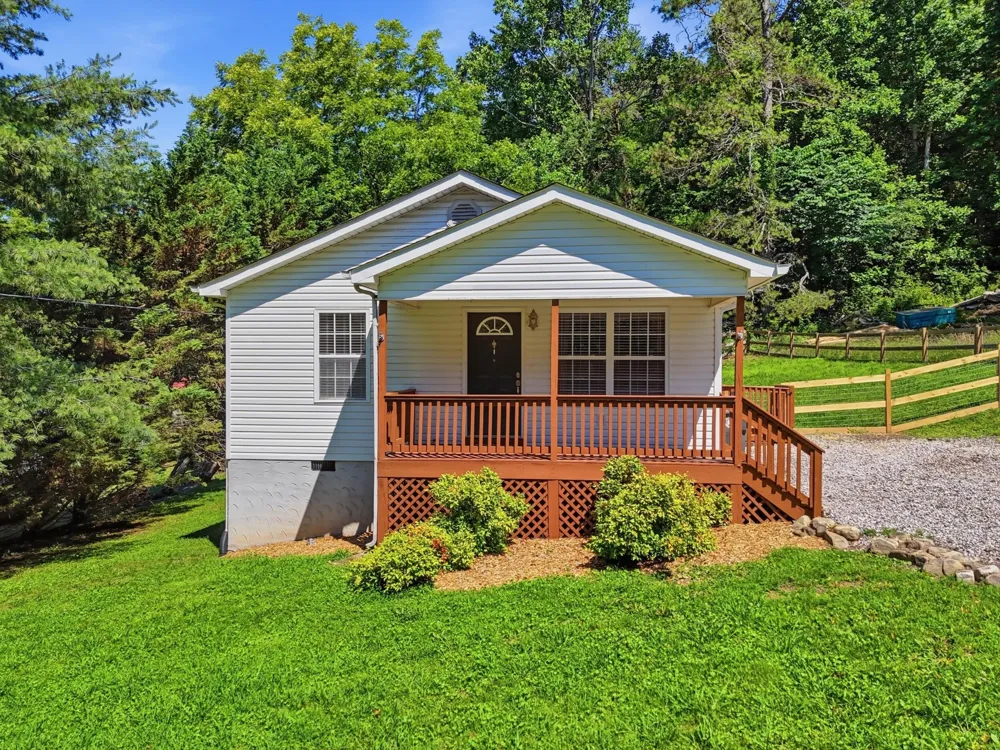617 Bradley Avenue La Fayette, GA 30728
