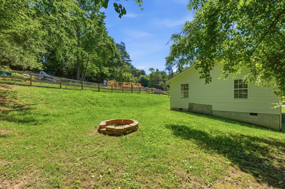 617 Bradley Avenue La Fayette, GA 30728