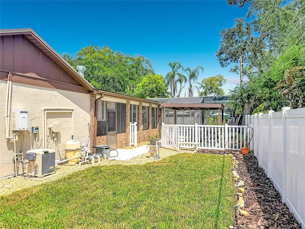 4627 CANARY STREET Orlando, FL 32812