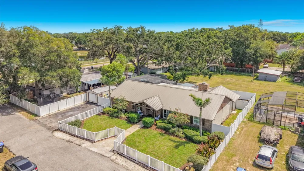 4627 CANARY STREET Orlando, FL 32812