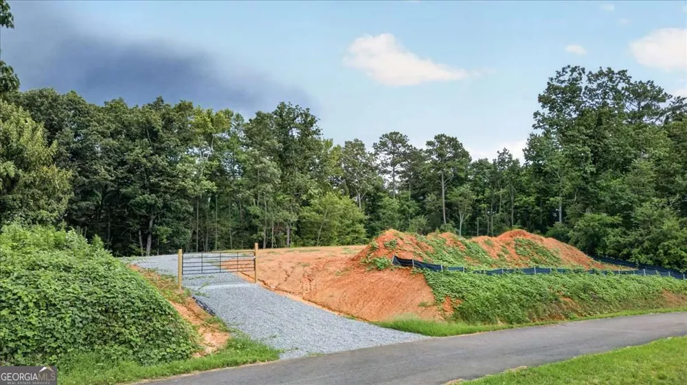 1395 Cowart Mountain RD Jasper, GA 30143