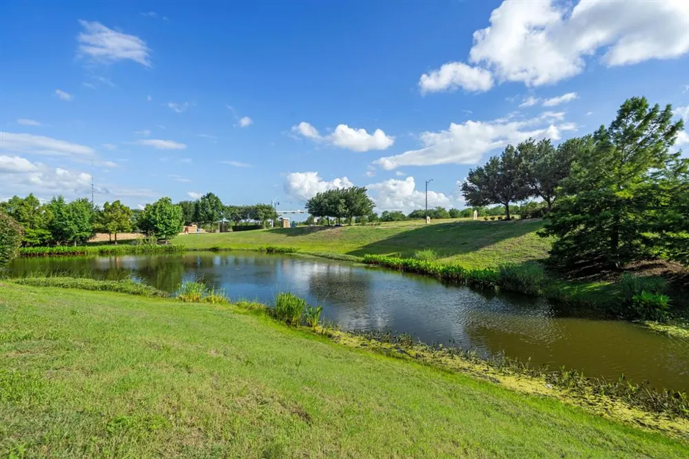 137 Pine Arbol Buda, TX 78610