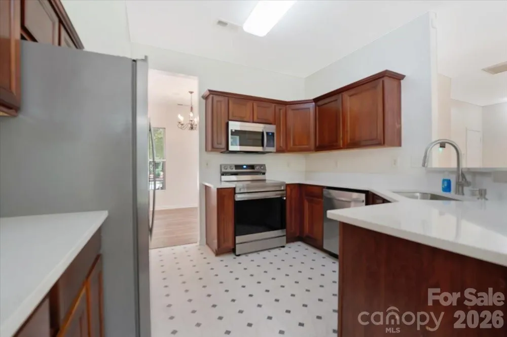 423 Mountain Quail Drive Charlotte, NC 28216