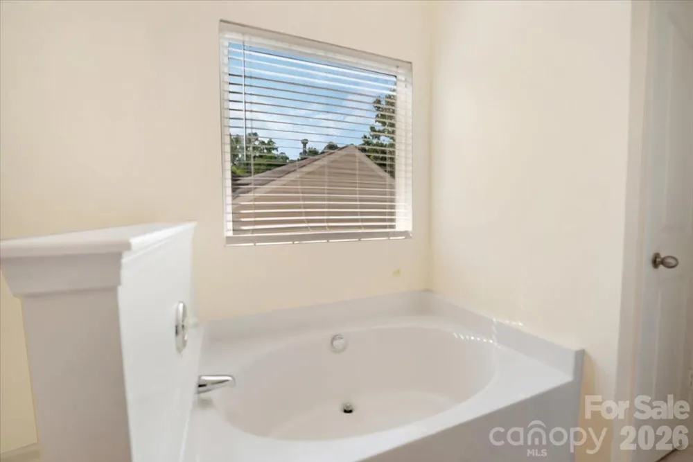 423 Mountain Quail Drive Charlotte, NC 28216