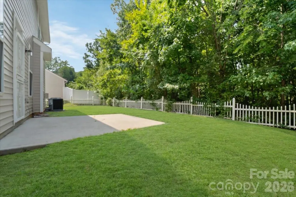 423 Mountain Quail Drive Charlotte, NC 28216