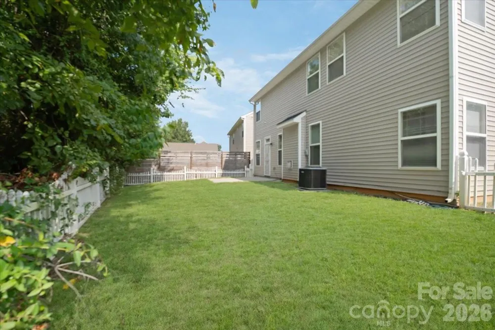 423 Mountain Quail Drive Charlotte, NC 28216
