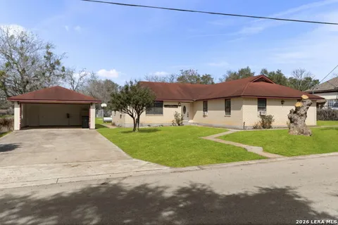 105 East St