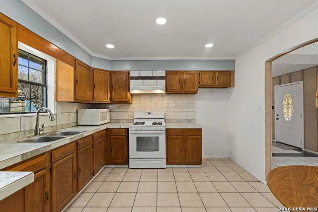 105 East St Stockdale, TX 78160