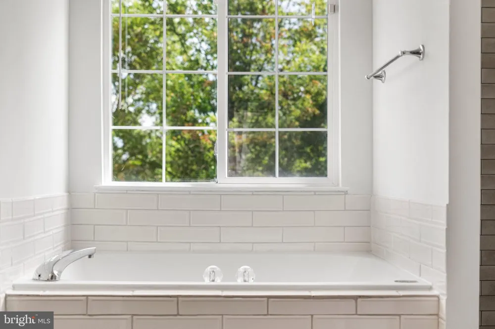 20379 SNOWPOINT PLACE Ashburn, VA 20147