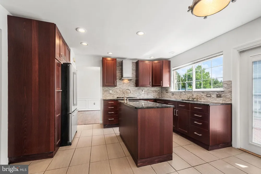 20379 SNOWPOINT PLACE Ashburn, VA 20147