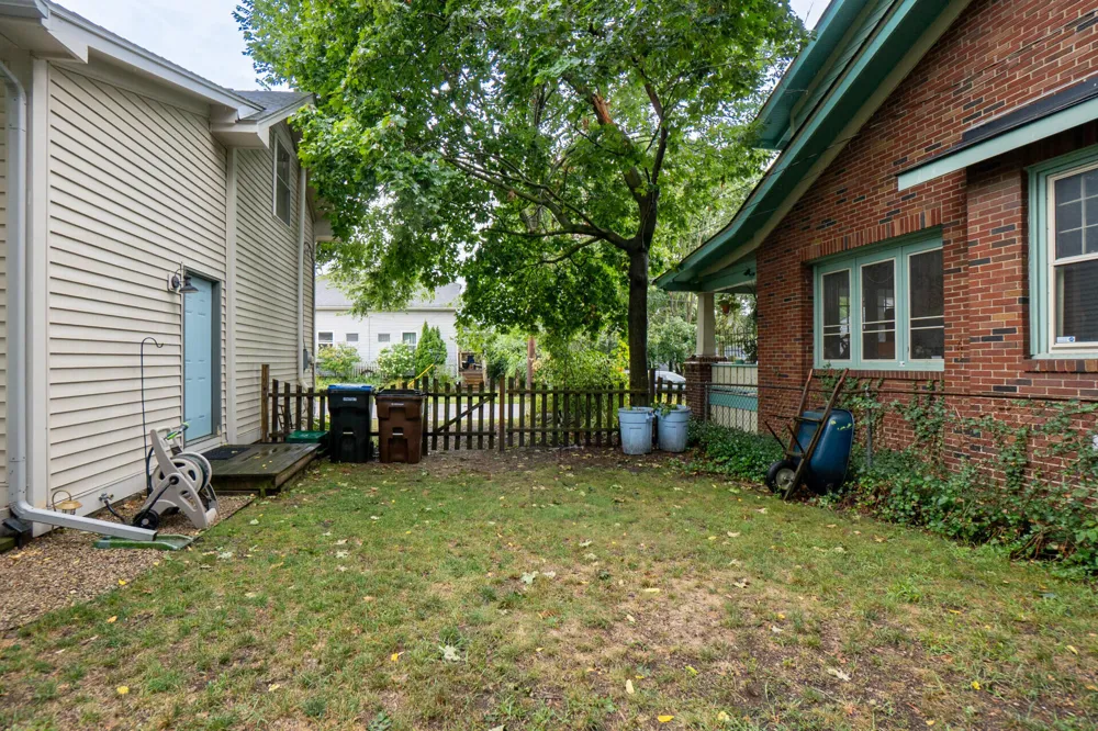 107 Babbitt Street Ypsilanti, MI 48198