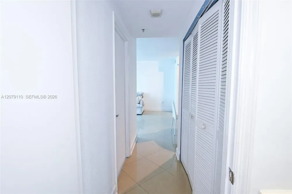 7501 E Treasure Dr #1H North Bay Village, FL 33141