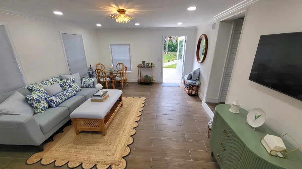 515 52ND STREET West Palm Beach, FL 33407
