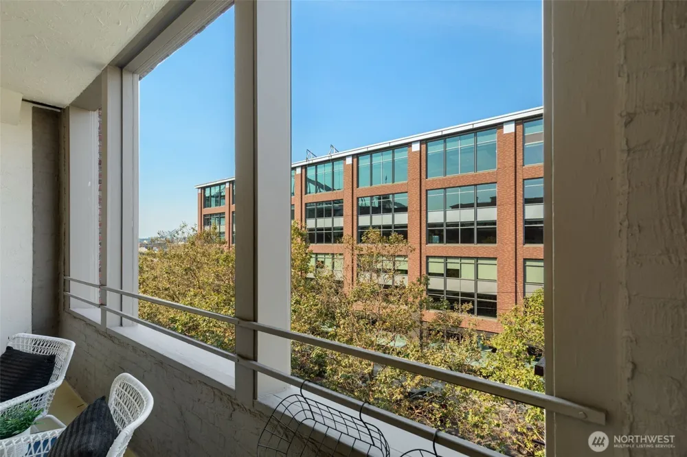 526 1st Avenue S #420 Seattle, WA 98104