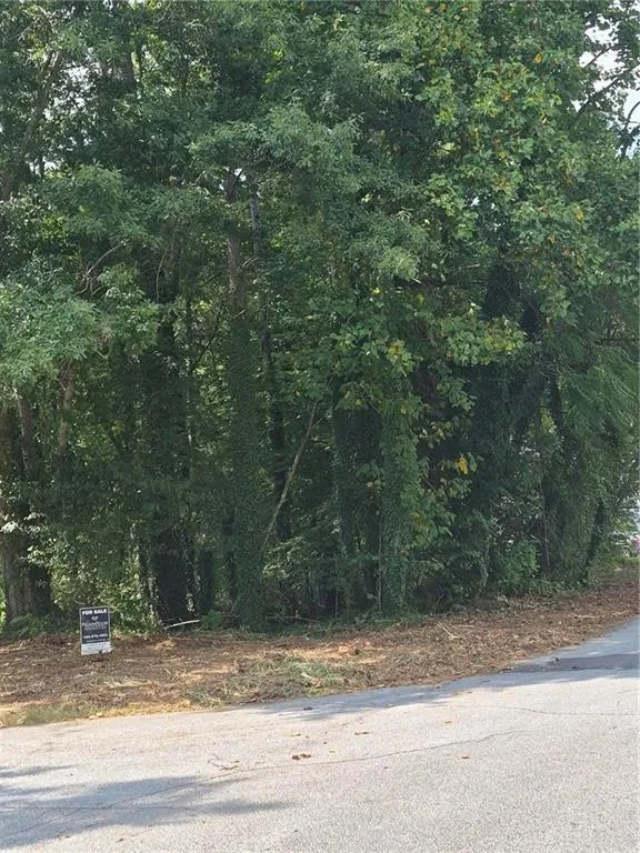1077 Crooked Creek Road Lithonia, GA 30058