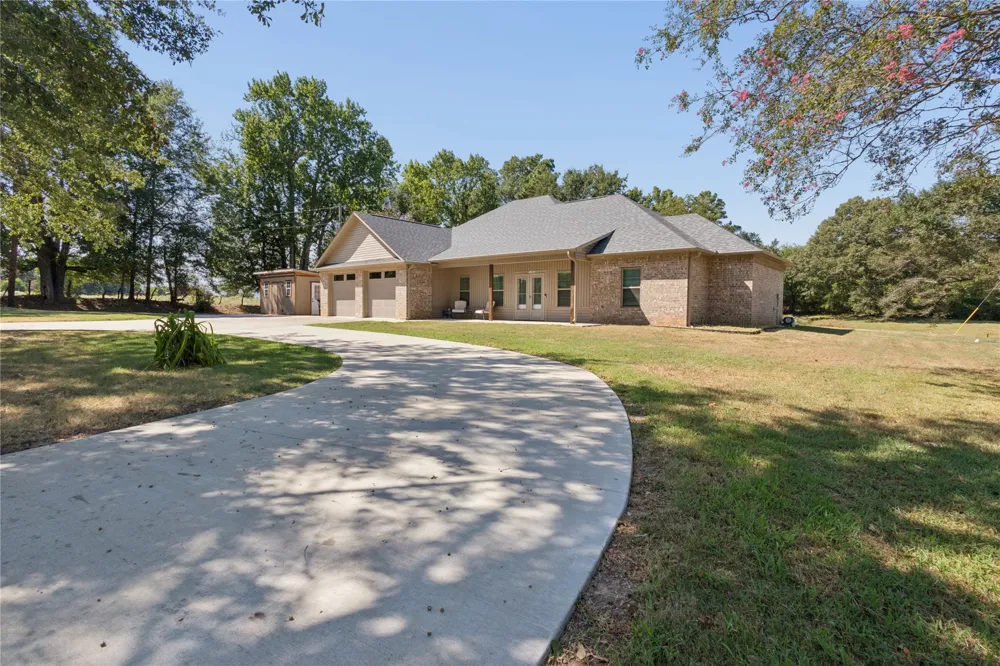 1100 Fm 992 De Kalb, TX 75559